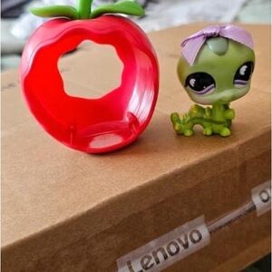 Littlest Pet Shop  #829 caterpillar set lps